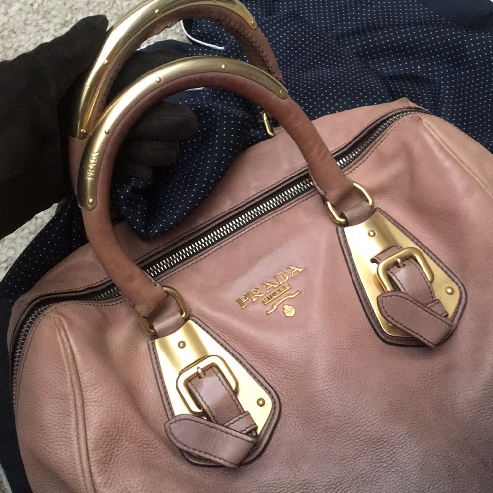 Prada bag - Picture 8 of 11